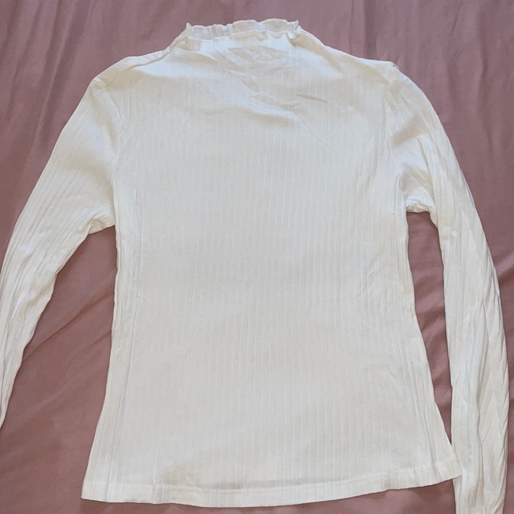 Ribbed mock turtleneck shirt